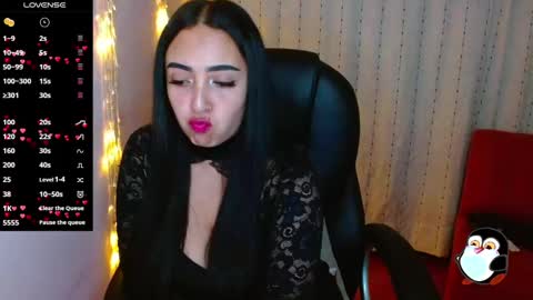 Snapshot of anniehh_ chatting on January 22, 5:59 am   Annie  Independent model Hello all offline tokens are appreciated  thank you for your support.33 online show from January 22, 5:59 am