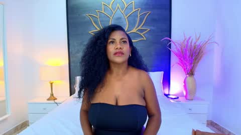 Snapshot of annieleigt chatting on May 7, 9:09 pm Annie Leigt online show from May 7, 9:09 pm