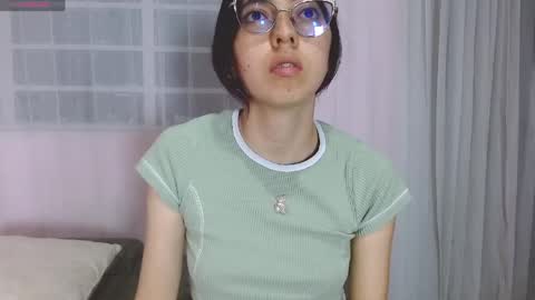 Annie Sparkle online show from April 11, 12:15 am