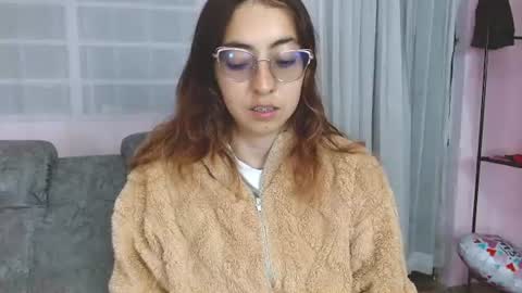 Snapshot of anniesparkle chatting on June 23, 11:58 pm Annie Sparkle online show from June 23, 11:58 pm