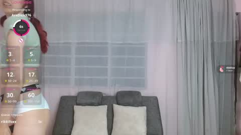 Snapshot of anniesparkle chatting on July 17, 12:39 am Annie Sparkle online show from July 17, 12:39 am