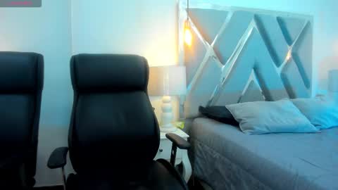 ANNIE  online show from October 19, 12:39 pm