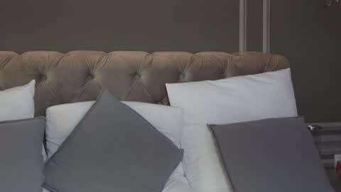 AnnieStyles online show from January 26, 8:03 am