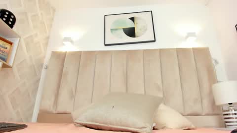 Annie Queen online show from February 2, 3:27 am