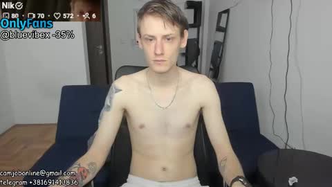 Snapshot of annonimsick chatting on March 9, 1:15 pm online show from March 9, 1:15 pm