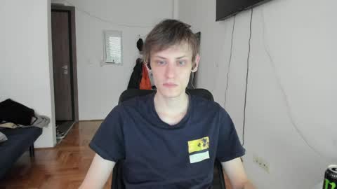 Snapshot of annonimsick chatting on April 1, 12:50 pm online show from April 1, 12:50 pm