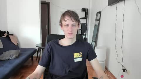 Snapshot of annonimsick chatting on April 16, 6:47 am online show from April 16, 6:47 am