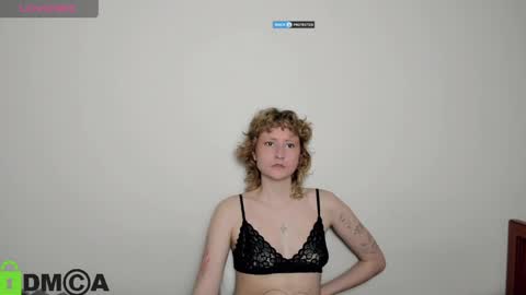 Snapshot of annstasia chatting on March 31, 2:50 pm annstasia online show from March 31, 2:50 pm