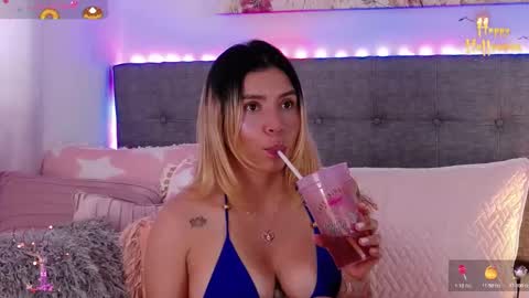 Antonella Lee online show from October 25, 7:08 pm