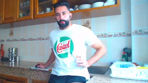 Snapshot of annuler_9 chatting on February 19, 2:44 pm adrenalinE online show from February 19, 2:44 pm