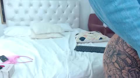 ANNY LOUIS online show from January 15, 8:20 am