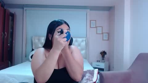 ANNY LOUIS online show from February 9, 1:33 am