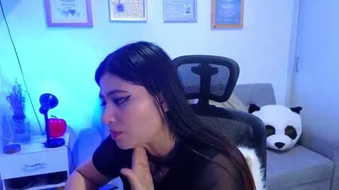 ANNY LOUIS online show from November 7, 7:25 pm