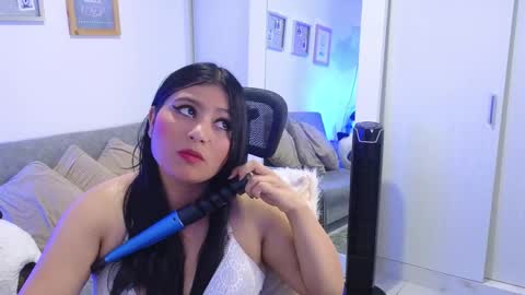 ANNY LOUIS online show from November 25, 7:47 pm