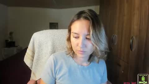Issabela online show from July 18, 1:26 pm