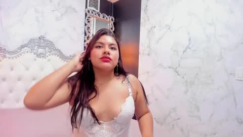 Snapshot of anny_naughty_ chatting on November 10, 10:53 pm online show from November 10, 10:53 pm