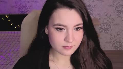 Annie online show from March 4, 12:11 pm