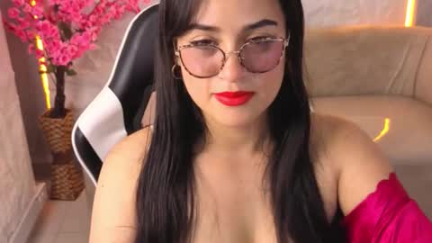 Snapshot of anny_star_tx chatting on November 22, 7:57 pm Live 1500am 2100pm COLOMBIAN HOUR online show from November 22, 7:57 pm