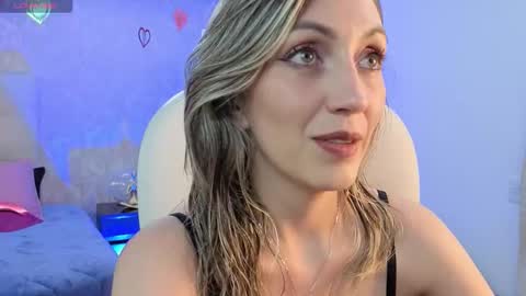 Snapshot of anny_sweet72 chatting on February 12, 12:55 pm Anny online show from February 12, 12:55 pm