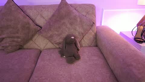 Ana online show from April 2, 11:41 am