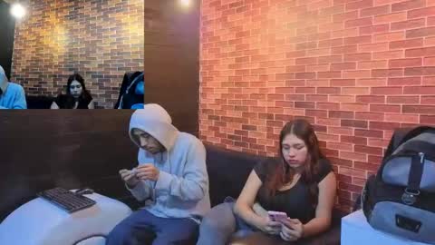 annyeli_bigtits online show from December 3, 11:30 am