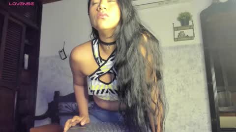 Snapshot of annyrouse222 chatting on October 23, 1:32 pm dani online show from October 23, 1:32 pm