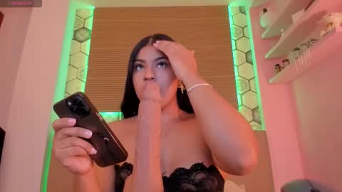 Snapshot of annytorres chatting on December 1, 10:42 am Gaby online show from December 1, 10:42 am