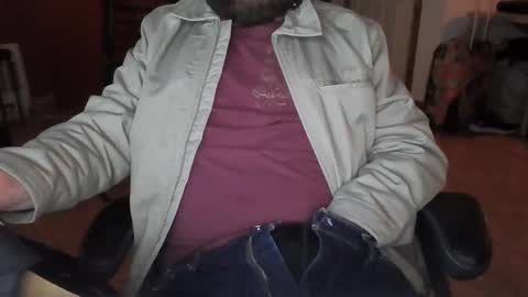 Snapshot of anontraveller chatting on November 24, 1:27 am anontraveller online show from November 24, 1:27 am