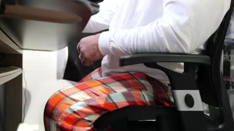 D online show from February 21, 6:15 pm