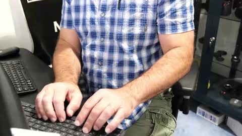 D online show from October 6, 12:35 pm