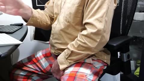 Snapshot of anonycock7 chatting on February 25, 3:32 pm D online show from February 25, 3:32 pm