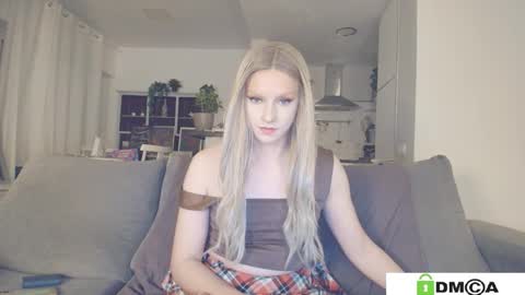 Sexy Ladybug online show from February 21, 10:38 am