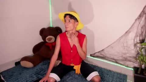 Jordan Mateo online show from October 31, 11:50 pm