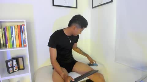 Snapshot of anozly chatting on March 10, 2:55 pm anozly online show from March 10, 2:55 pm