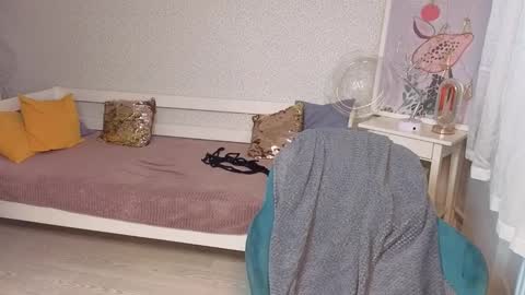 Ant online show from March 22, 2:37 am