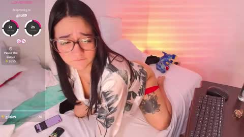   online show from June 5, 12:11 pm