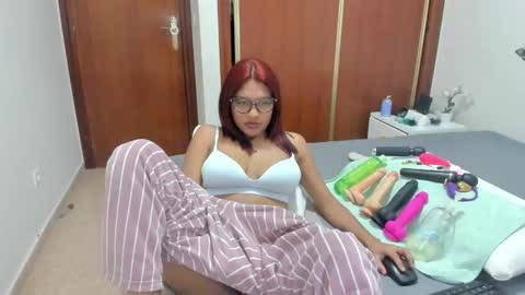 Snapshot of anthonela_hotsex chatting on January 18, 4:33 pm anthonela_hotsex online show from January 18, 4:33 pm