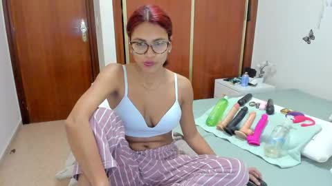 Snapshot of anthonela_hotsex chatting on February 19, 10:33 am anthonela_hotsex online show from February 19, 10:33 am
