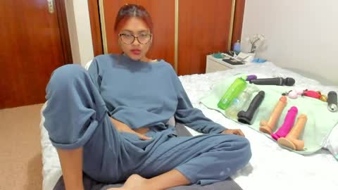 Snapshot of anthonela_hotsex chatting on April 11, 10:52 am anthonela_hotsex online show from April 11, 10:52 am