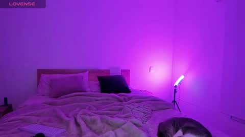 Anthonela online show from April 16, 1:50 am