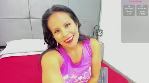 Anthonelaa   online show from March 9, 1:15 pm