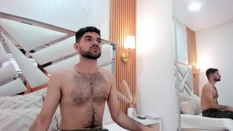 Snapshot of anthony_gray chatting on March 3, 3:23 am online show from March 3, 3:23 am