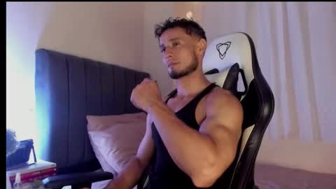 Adonys Creeb online show from September 18, 6:48 am