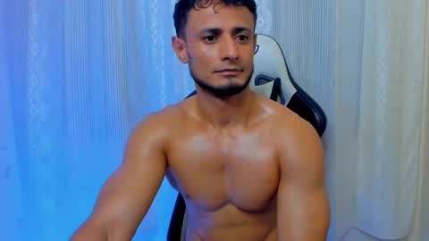 Adonys Creeb online show from November 14, 7:07 am