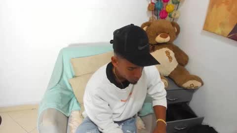       online show from February 28, 1:39 am