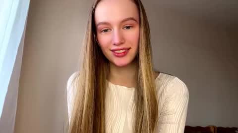 Snapshot of antionettepulgarin chatting on February 21, 2:07 pm Viktoria online show from February 21, 2:07 pm