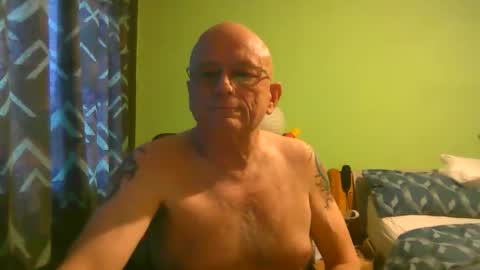 Snapshot of antmatt2025 chatting on January 7, 3:36 pm antmatt2025 online show from January 7, 3:36 pm