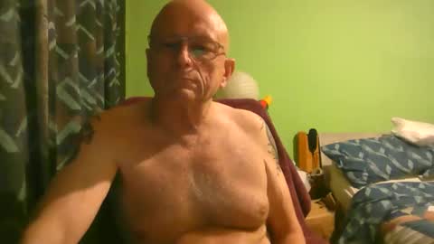 Snapshot of antmatt2025 chatting on January 9, 5:04 pm antmatt2025 online show from January 9, 5:04 pm