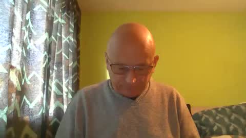 Snapshot of antmatt2025 chatting on February 11, 9:03 am antmatt2025 online show from February 11, 9:03 am