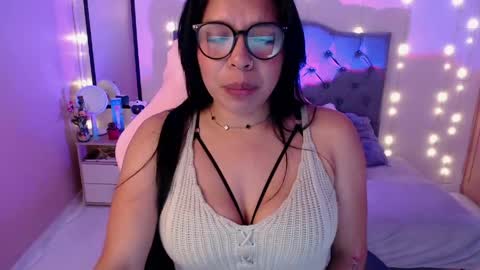 Snapshot of antolyh_c chatting on May 11, 1:39 pm antolyh_c online show from May 11, 1:39 pm